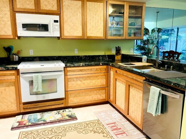 property at 575 Keolu Dr