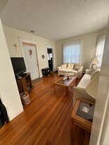 220 Elliott Ave in Waterbury, CT - Building Photo