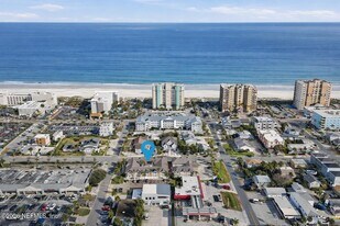 222 14th Ave N in Jacksonville Beach, FL - Building Photo