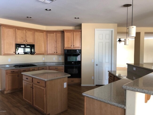 25879 N Sandstone Way in Surprise, AZ - Building Photo - Building Photo