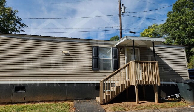 101 P-9-121 in Anderson, SC - Building Photo - Building Photo