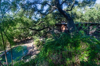 9801 Shadow Island Dr in Sunland, CA - Building Photo - Building Photo