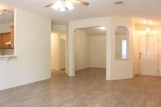 701 Johnny Bench in Round Rock, TX - Building Photo - Building Photo