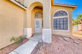 1002 Prestige Meadows Pl in Henderson, NV - Building Photo - Building Photo
