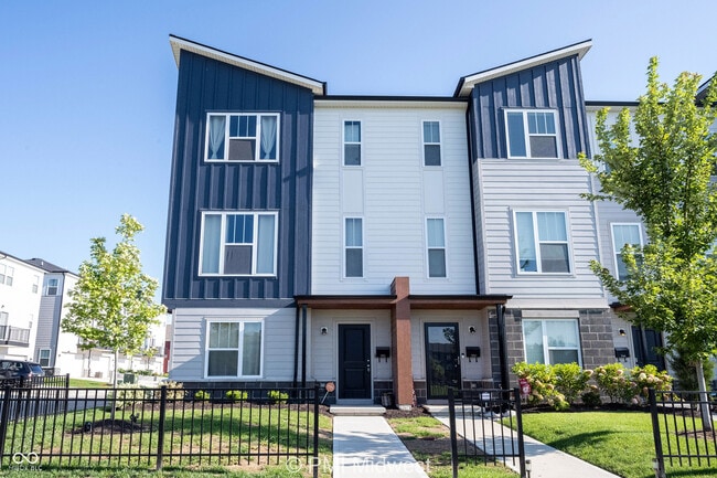 property at 2952 W New York St