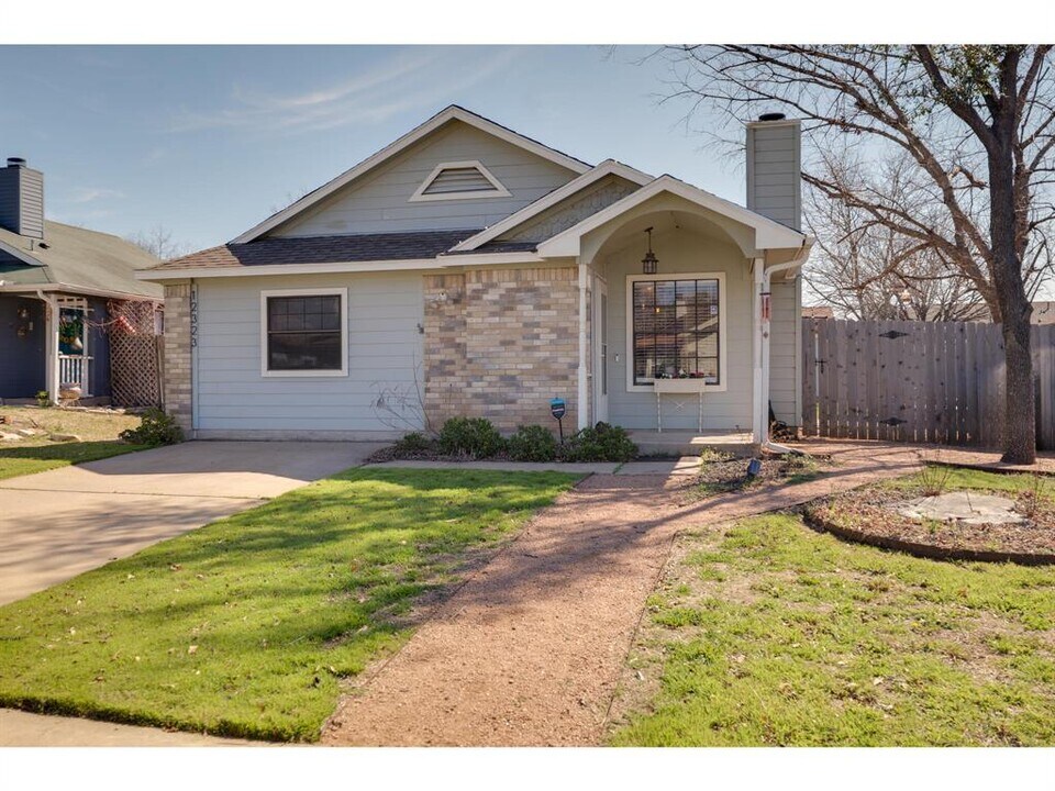 12323 Limerick Ave in Austin, TX - Building Photo
