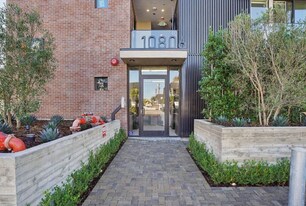 10806 Blix St in Los Angeles, CA - Building Photo