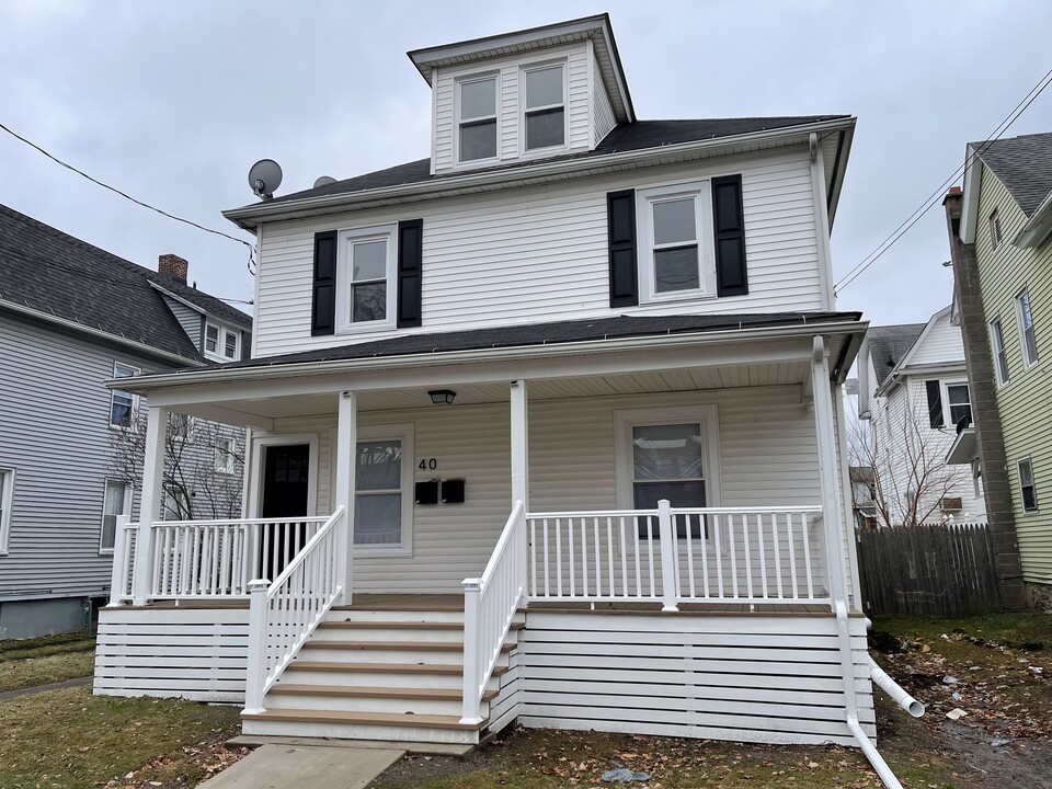 40 John St in Kingston, PA - Building Photo