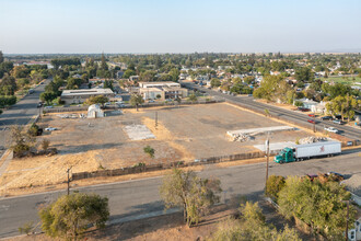 East Lake Apartments in Marysville, CA - Building Photo - Building Photo