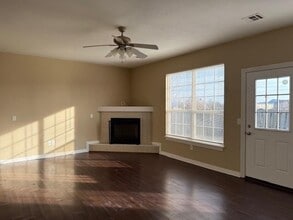 3905 SW Hansom Loop in Bentonville, AR - Building Photo - Building Photo