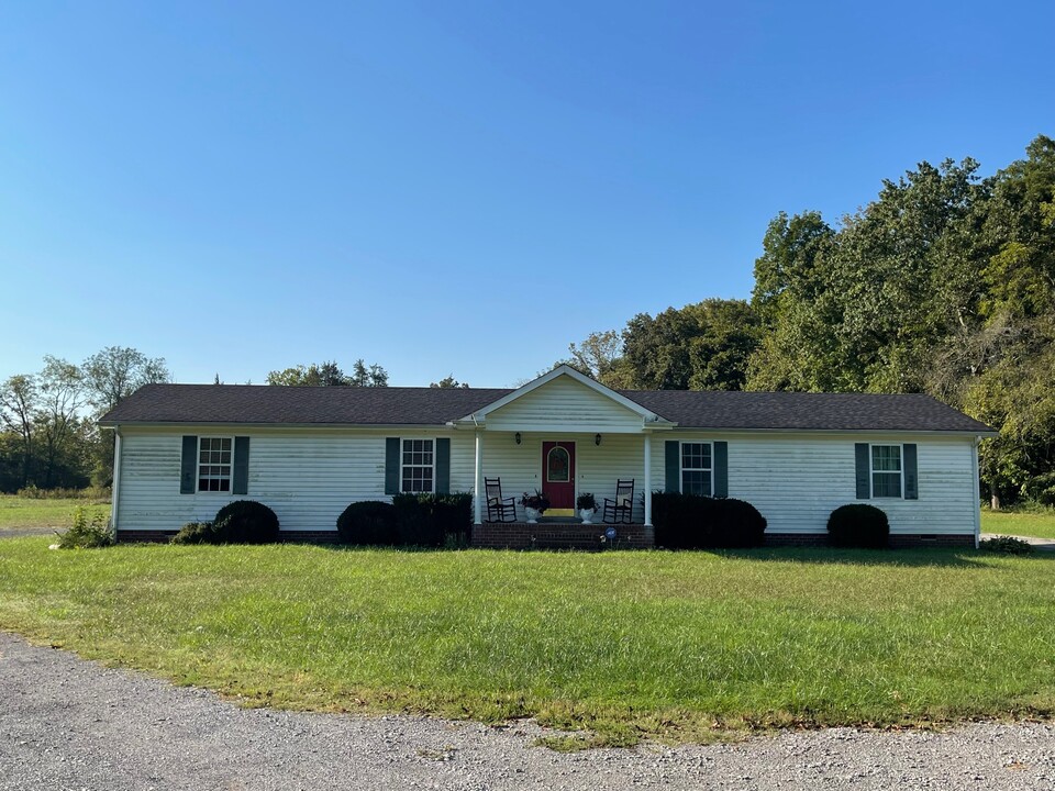 3187 Cedar Grove Rd, Unit B in Lebanon, TN - Building Photo