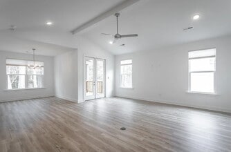 6414 Satjanon Dr in Ooltewah, TN - Building Photo - Building Photo