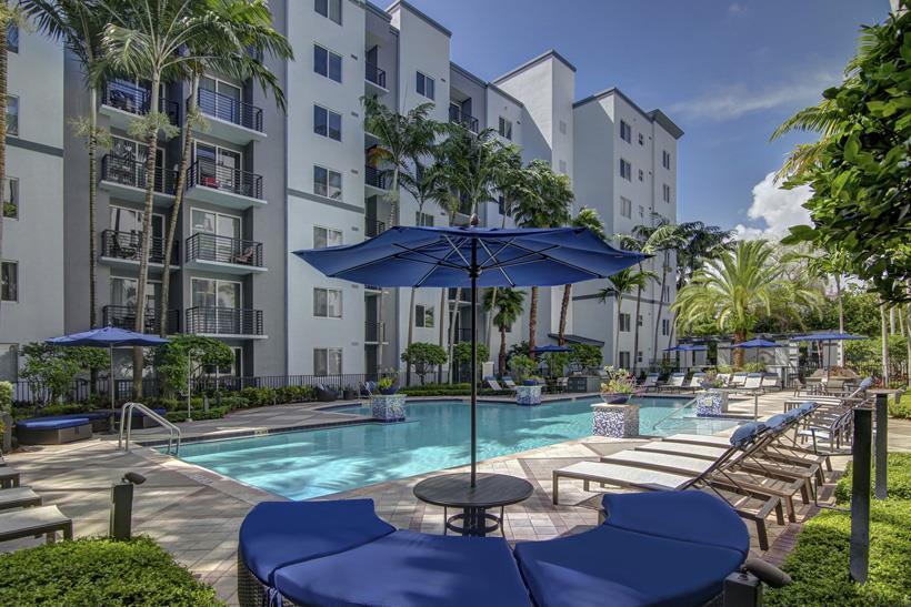 Solmar on Sixth in Fort Lauderdale, FL - Building Photo