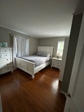 1202 E Saint Andrews Rd in Midland, MI - Foto de edificio - Building Photo