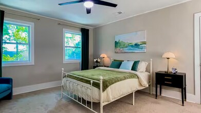 906 Metropolitan Pkwy SW in Atlanta, GA - Building Photo - Building Photo