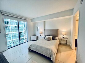 31 SE 6th St in Miami, FL - Building Photo