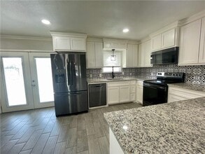 3353 Tiger Ln in Corpus Christi, TX - Building Photo - Building Photo