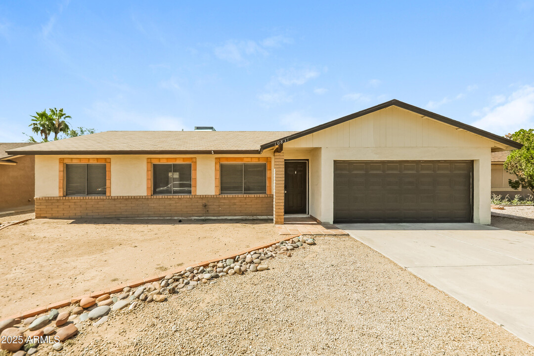 10831 West Campbell Ave in Phoenix, AZ - Building Photo