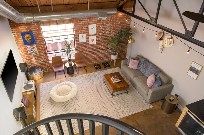 property at 1300 N Pennsylvania St