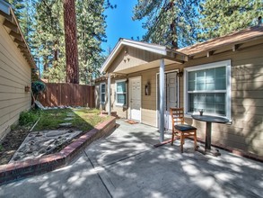 4093 Manzanita Ave in South Lake Tahoe, CA - Building Photo - Building Photo