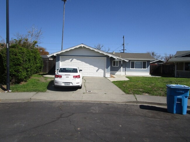 property at 124 San Carlos Ct