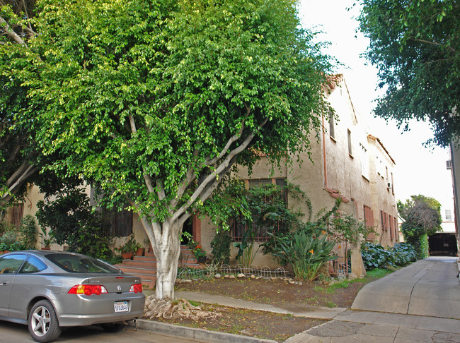 356 N Sierra Bonita Ave in Los Angeles, CA - Building Photo - Building Photo