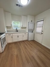 340 W Raymond St in Compton, CA - Building Photo - Building Photo
