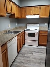 4151 S Semoran Blvd in Orlando, FL - Foto de edificio - Building Photo