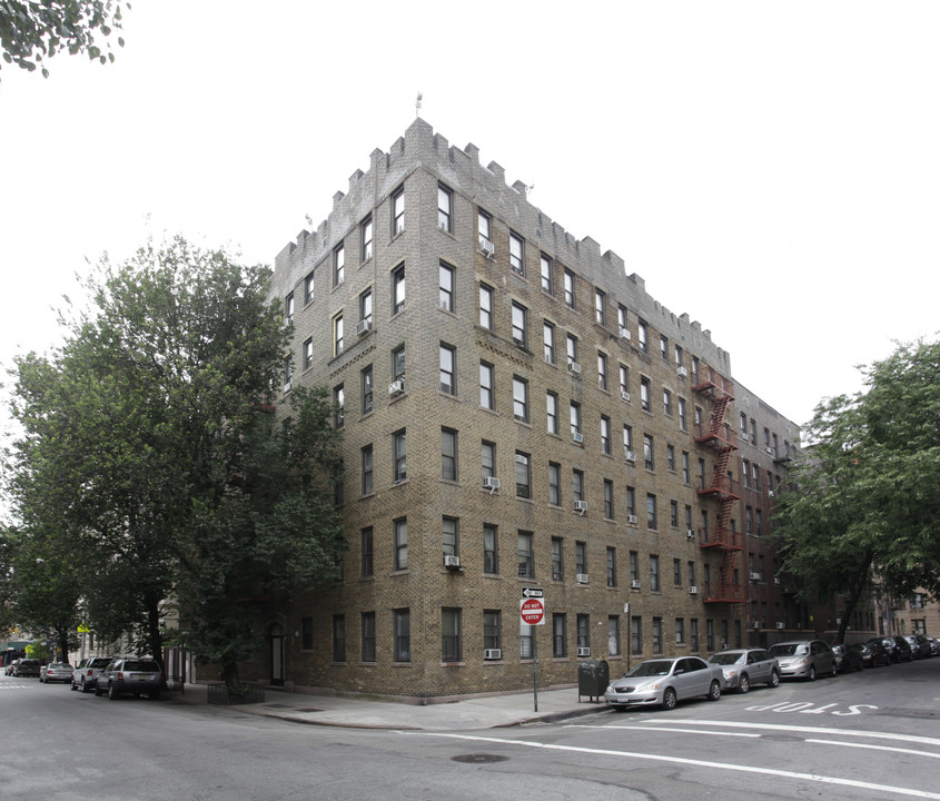 80 Arden Street in New York, NY - Foto de edificio