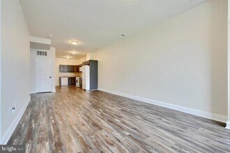 106 S Haven St in Baltimore, MD - Building Photo - Building Photo