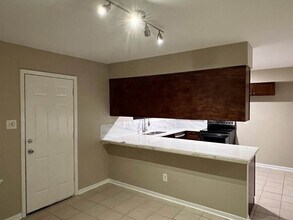 1831 Sherwood Forest St in Houston, TX - Building Photo - Building Photo