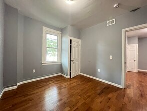 300 Lyons Ave, Unit 2 in Newark, NJ - Building Photo - Building Photo