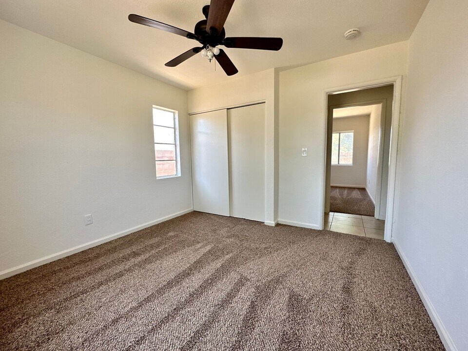 1110 Griffith Way in Hemet, CA - Building Photo