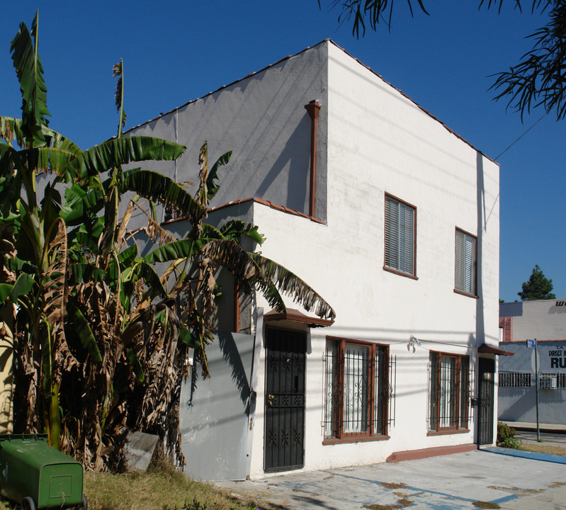 8861 Venice Blvd in Los Angeles, CA - Building Photo