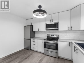 255 Talbot St N in Essex, ON - Building Photo - Building Photo