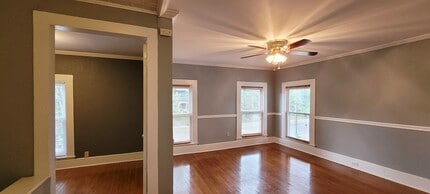527 W Water St, Unit B in Elmira, NY - Building Photo - Building Photo