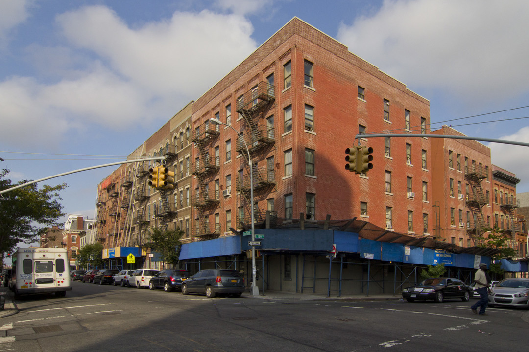 578 Courtlandt Ave in Bronx, NY - Foto de edificio