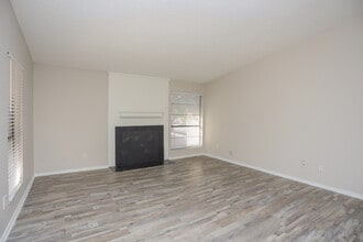 500 Flats in Fort Worth, TX - Foto de edificio - Interior Photo