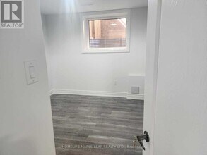 8 Benhurst Cres in Brampton, ON - Building Photo - Building Photo