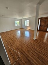 1459 W 102nd St in Los Angeles, CA - Foto de edificio - Building Photo