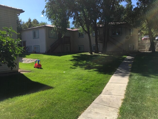 845 E Cucharras St, Unit 845