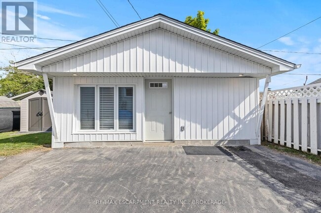 property at 362 Gatfield Ave