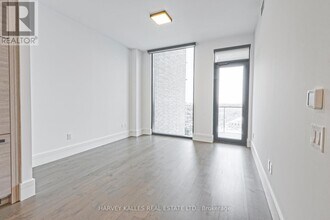 215 Lonsdale Rd in Toronto, ON - Building Photo - Building Photo