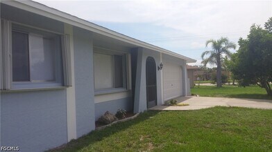 906 SE 19th Ln in Cape Coral, FL - Building Photo - Building Photo