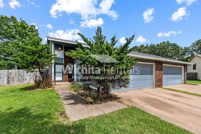 property at 1718 S Beech Ct