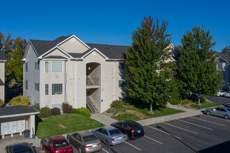 Rock Springs Apartments in Cheney, WA - Building Photo - Building Photo