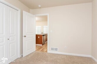 152 Willow View Cir in Anchorage, AK - Building Photo - Building Photo