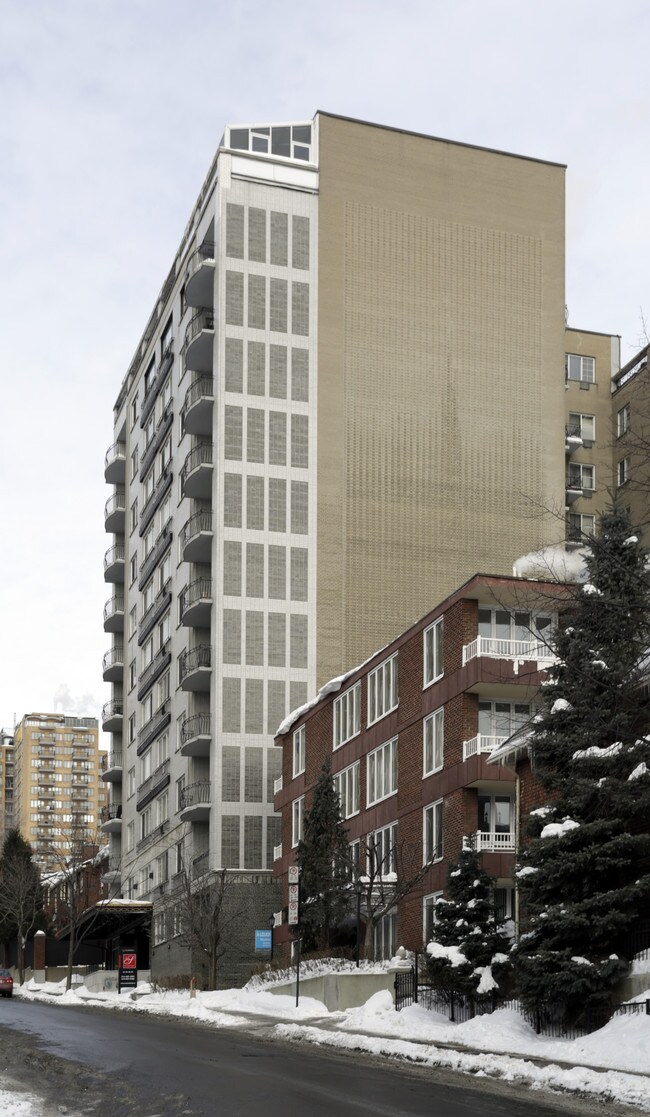 The St Georges in Montréal, QC - Building Photo - Building Photo