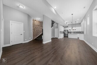 700 S Loomis St in Chicago, IL - Building Photo - Building Photo