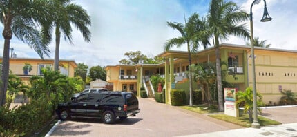 Capri Apartments in Lake Worth, FL - Building Photo - Building Photo